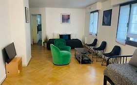 Beautiful 45 M2 Private Apartment In Paris Montparnasse